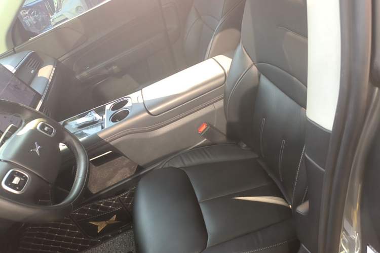 Used XPeng G6 2023 755 Ultra-Long Range Pro Left Front Seat