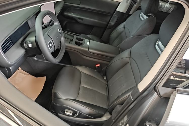 Used XPeng G6 2023 580 Long-Range Max Left Front Seat