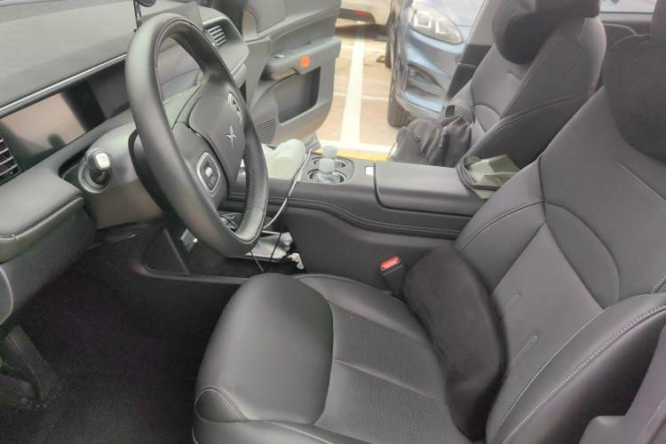 Used XPeng G6 2023 755 Ultra-Long Range Max Left Front Seat