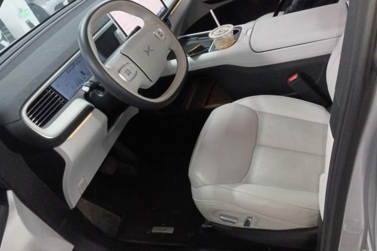 Used XPeng G6 2023 580 Long-Range Max Left Front Seat