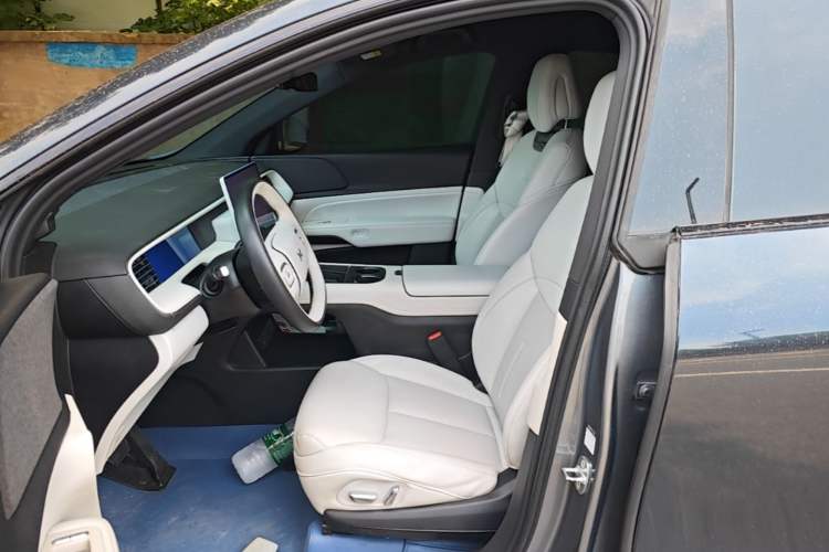 Used XPeng G6 2023 755 Ultra-Long Range Pro Left Front Seat
