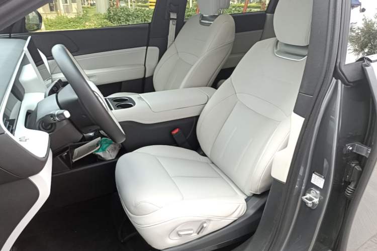 Used XPeng G6 2023 580 Long-Range Pro Left Front Seat