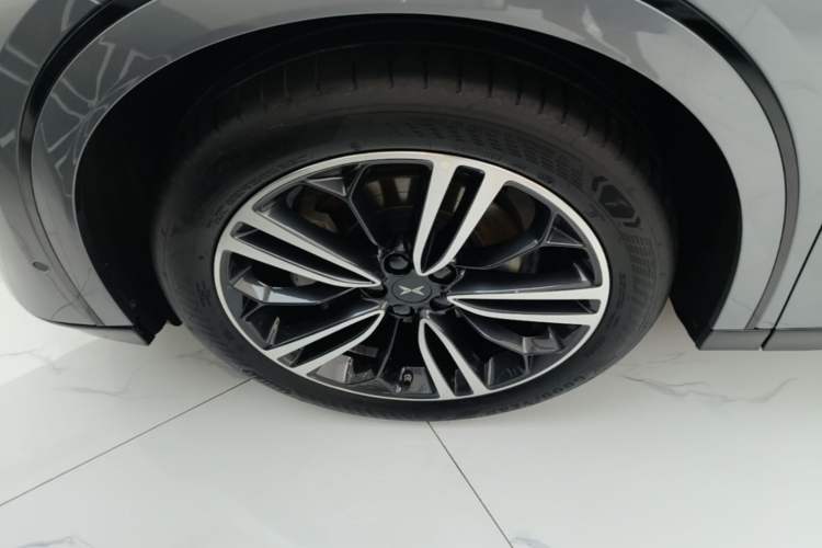 Used XPeng G6 2023 580 Long-Range Pro Left Front Wheel Hub