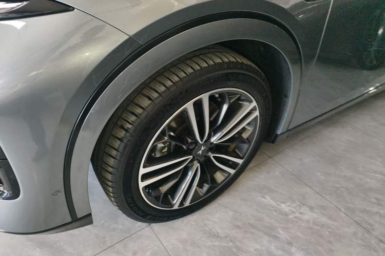 Used XPeng G6 2023 700 Four-Wheel Drive Performance Max Left Front Wheel Hub