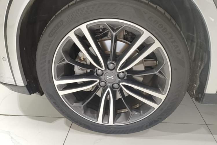 Used XPeng G6 2023 580 Long-Range Max Left Front Wheel Hub