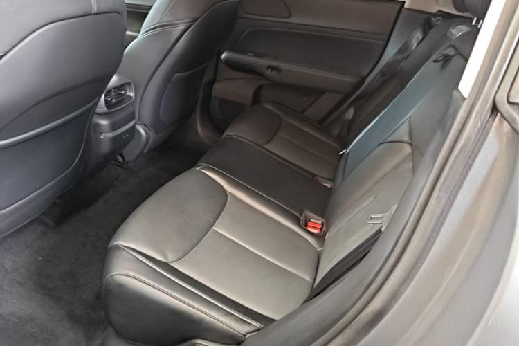 Used XPeng G6 2023 580 Long-Range Max Left Rear Seat