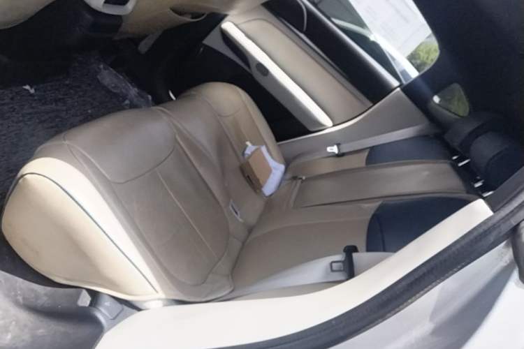 Used XPeng G6 2023 580 Long-Range Pro Left Rear Seat