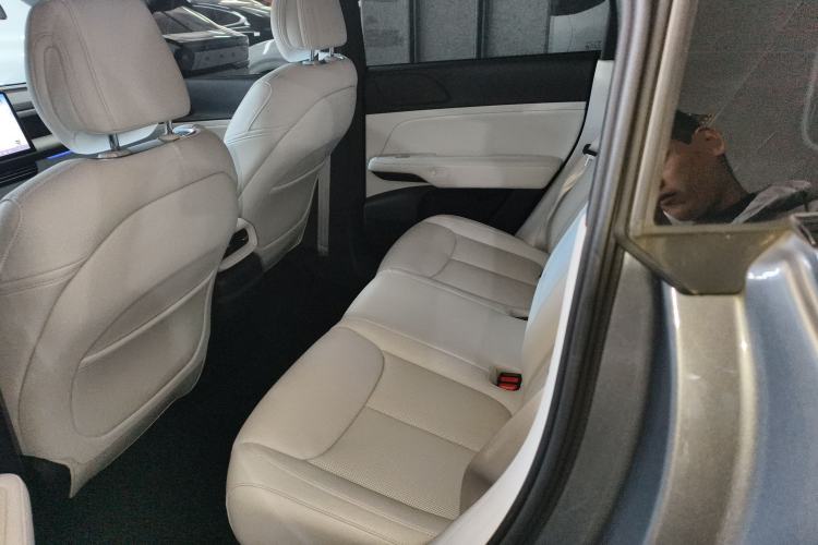 Used XPeng G6 2023 700 Four-Wheel Drive Performance Max Left Rear Seat