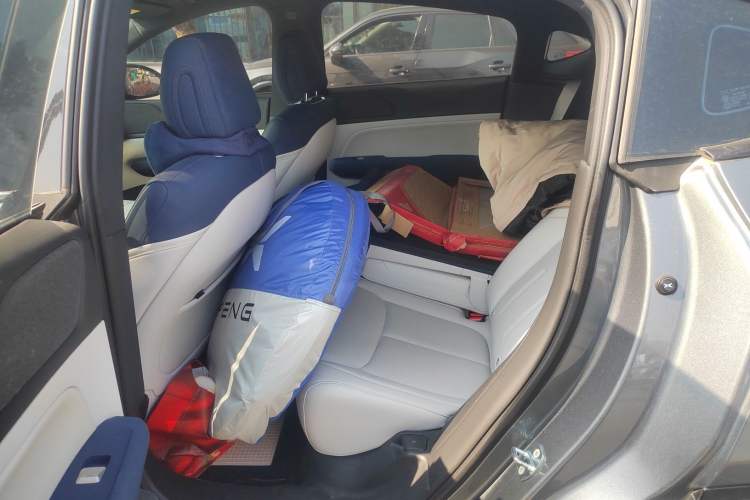 Used XPeng G6 2023 700 Four-Wheel Drive Performance Max Left Rear Seat