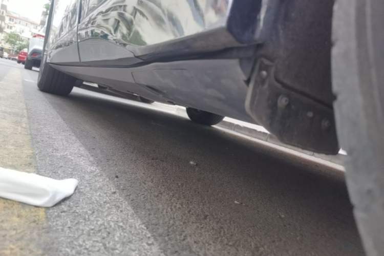 Used XPeng G6 2023 580 Long-Range Pro Left Side Sill