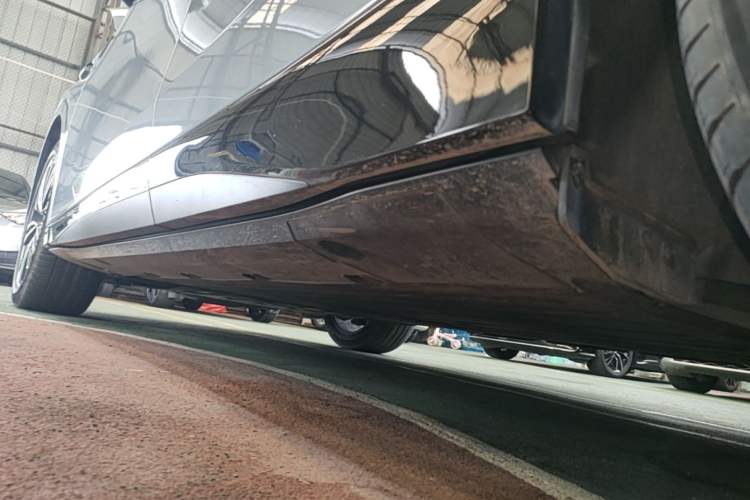 Used XPeng G6 2023 755 Ultra-Long Range Max Left Side Sill