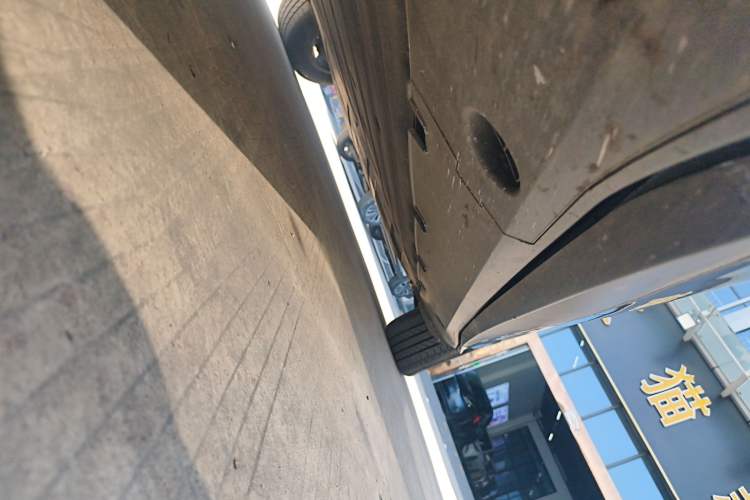 Used XPeng G6 2023 580 Long-Range Pro Left Side Sill