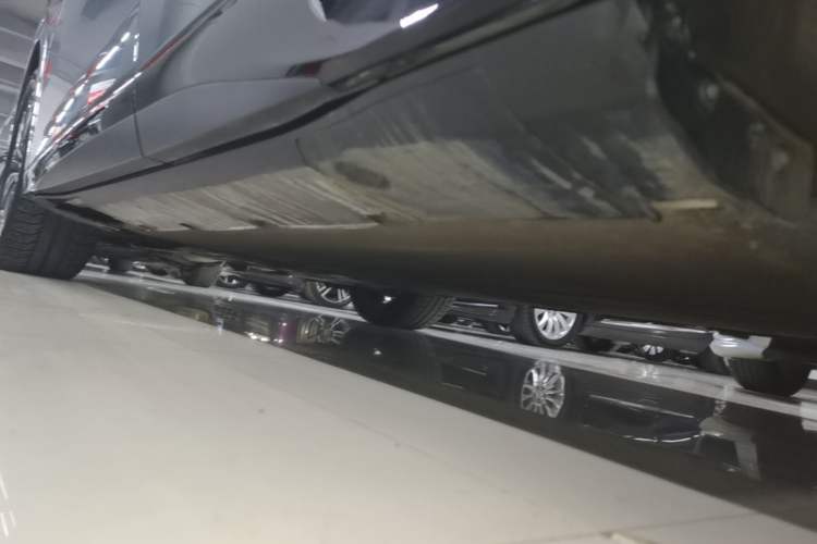 Used XPeng G6 2023 580 Long-Range Pro Left Side Sill