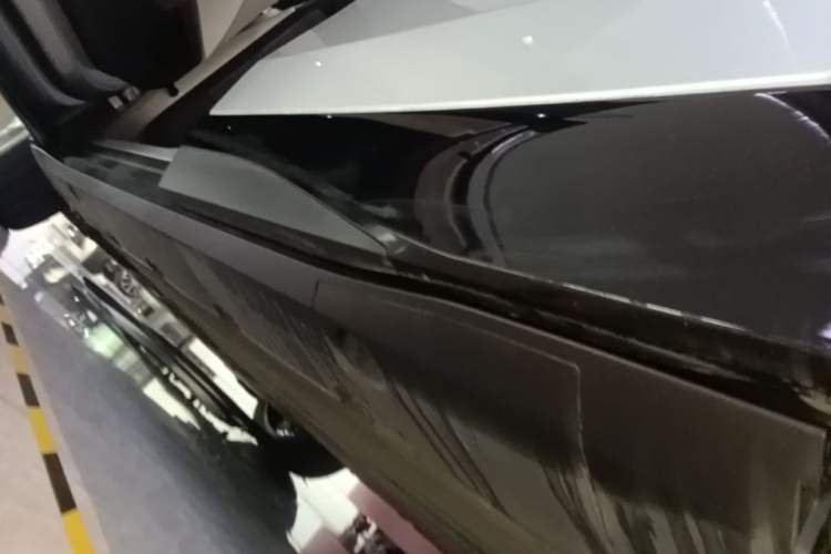 Used XPeng G6 2023 580 Long-Range Pro Left Side Sill