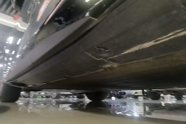 Used XPeng G6 2023 580 Long-Range Pro Left Side Sill