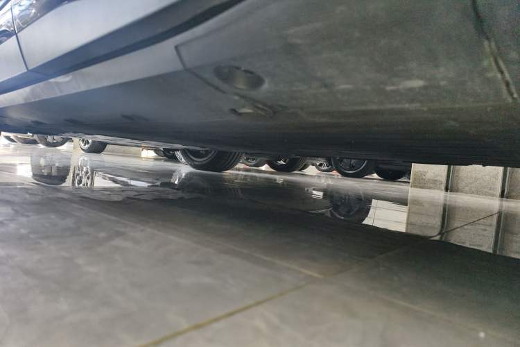 Used XPeng G6 2023 700 Four-Wheel Drive Performance Max Left Side Sill