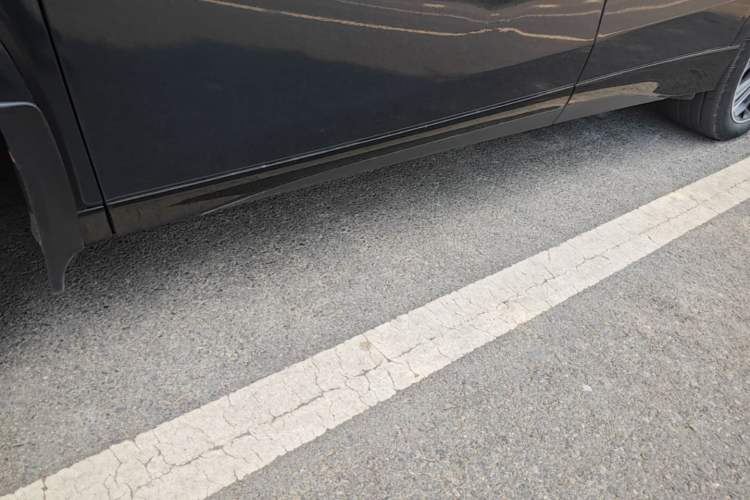 Used XPeng G6 2023 755 Ultra-Long Range Pro Left Side Sill