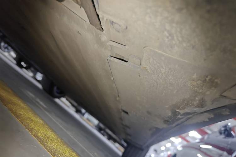 Used XPeng G6 2023 580 Long-Range Pro Left Side Sill