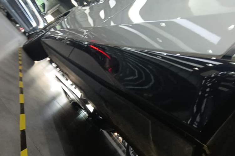 Used XPeng G6 2023 580 Long-Range Pro Left Side Sill