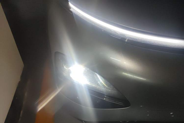 Used XPeng G6 2023 755 Ultra-Long Range Max Right Front Headlight