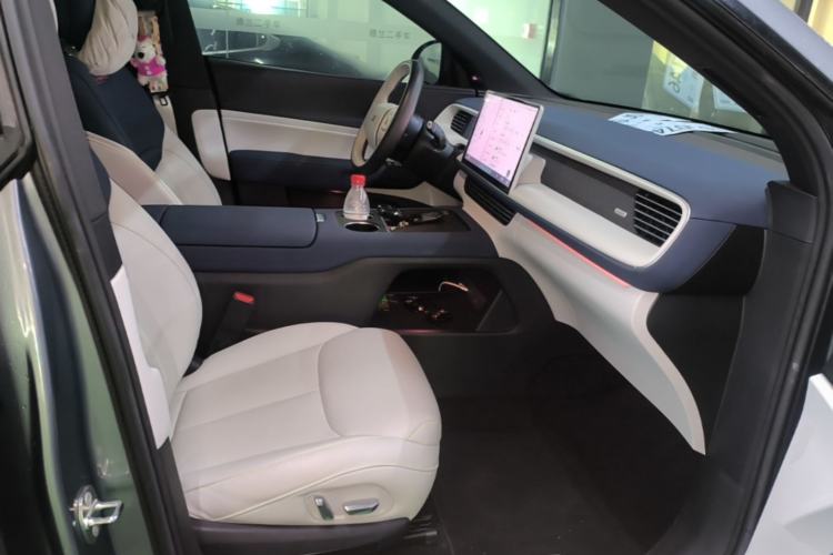 Used XPeng G6 2023 580 Long-Range Max Right Front Seat