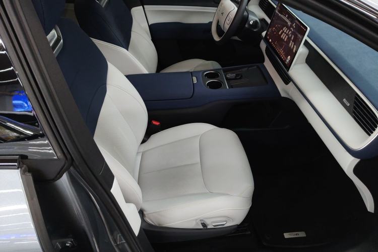 Used XPeng G6 2023 580 Long-Range Max Right Front Seat