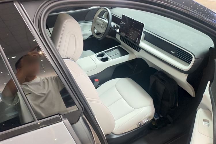 Used XPeng G6 2023 580 Long-Range Pro Right Front Seat