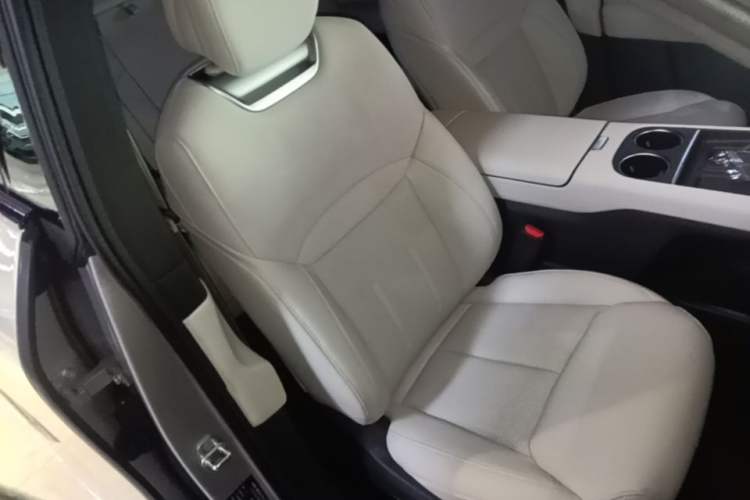 Used XPeng G6 2023 580 Long-Range Pro Right Front Seat