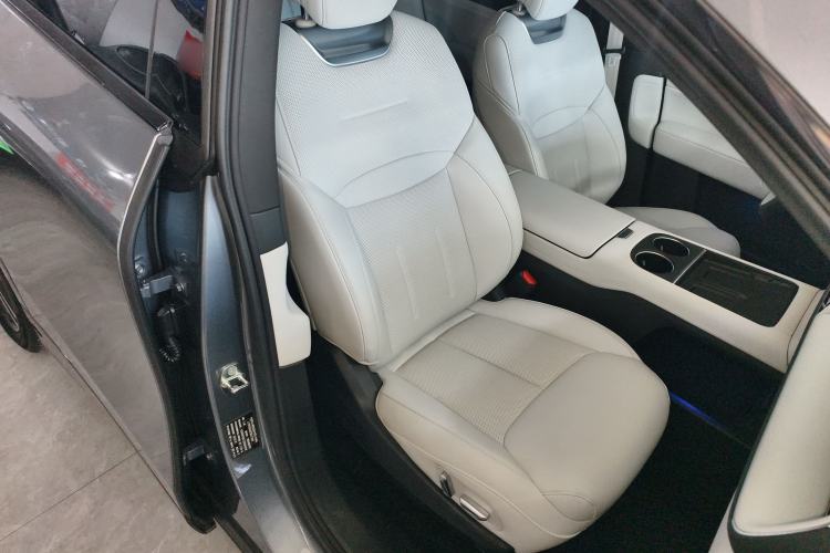 Used XPeng G6 2023 700 Four-Wheel Drive Performance Max Right Front Seat