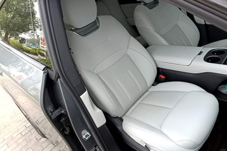 Used XPeng G6 2023 580 Long-Range Pro Right Front Seat