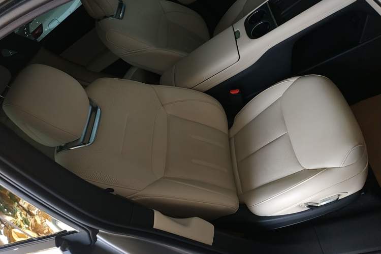 Used XPeng G6 2023 580 Long-Range Max Right Front Seat