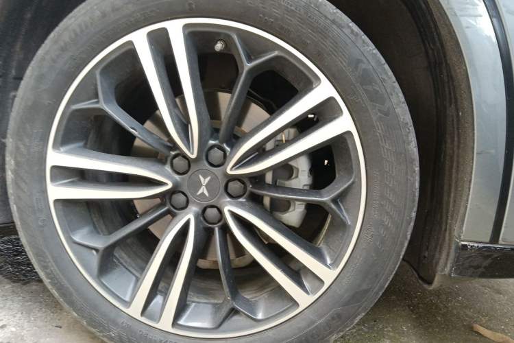 Used XPeng G6 2023 580 Long-Range Pro Right Front Wheel Hub