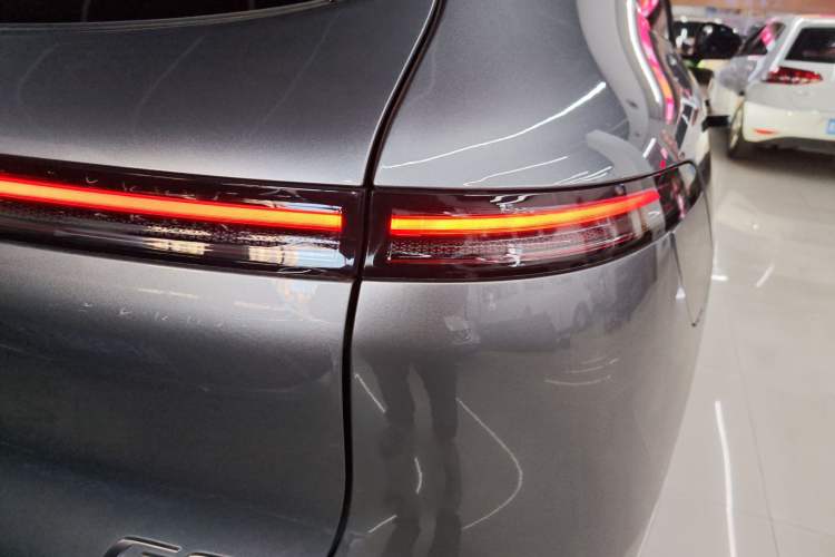 Used XPeng G6 2023 580 Long-Range Pro Right Rear Taillight