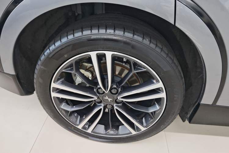 Used XPeng G6 2023 580 Long-Range Pro Right Rear Wheel Hub