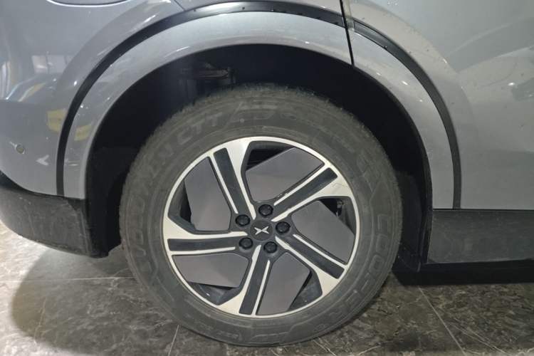 Used XPeng G6 2023 755 Ultra-Long Range Pro Right Rear Wheel Hub