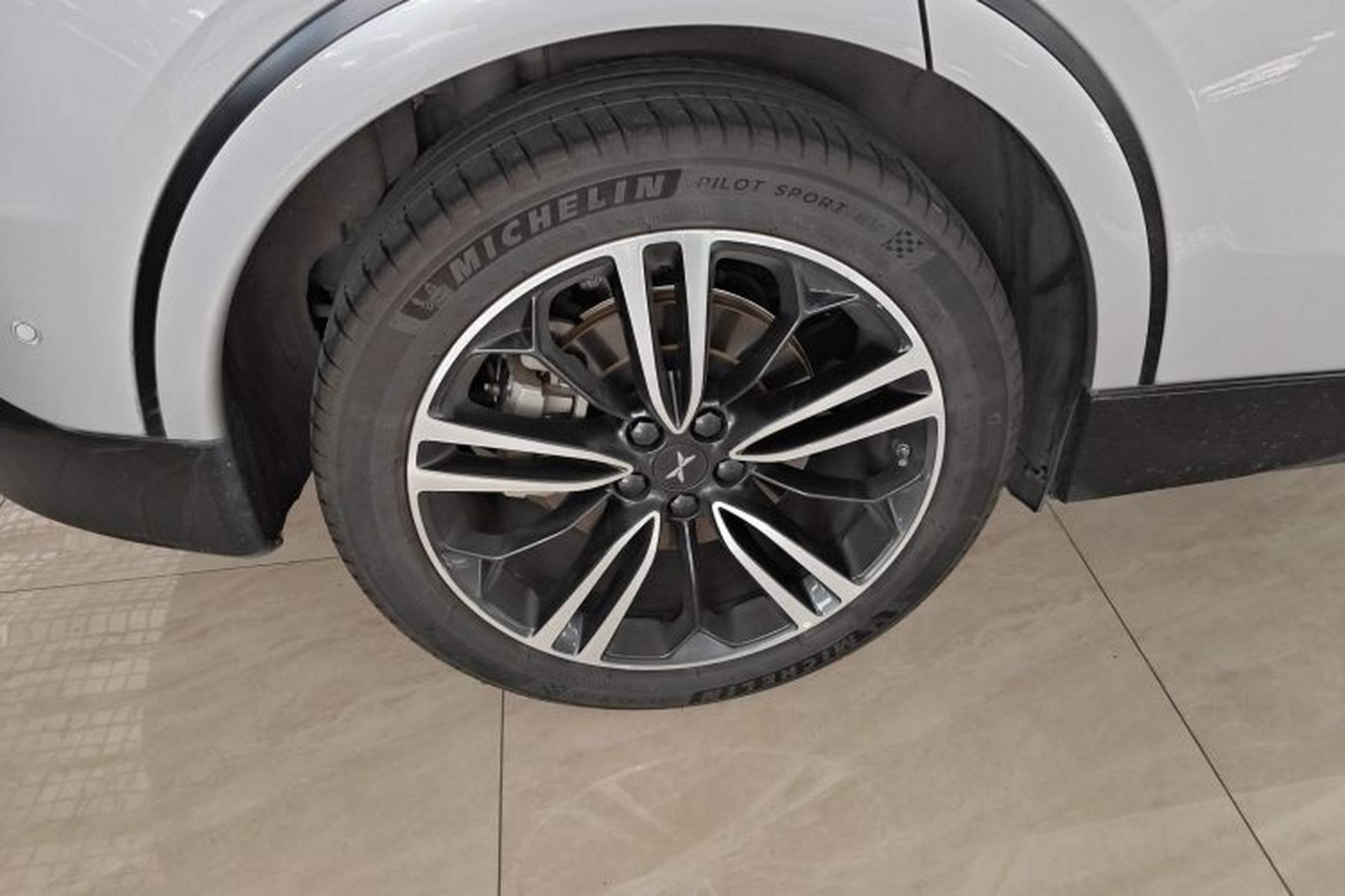 Used XPeng G6 2023 755 Ultra-Long Range Max Right Rear Wheel Hub