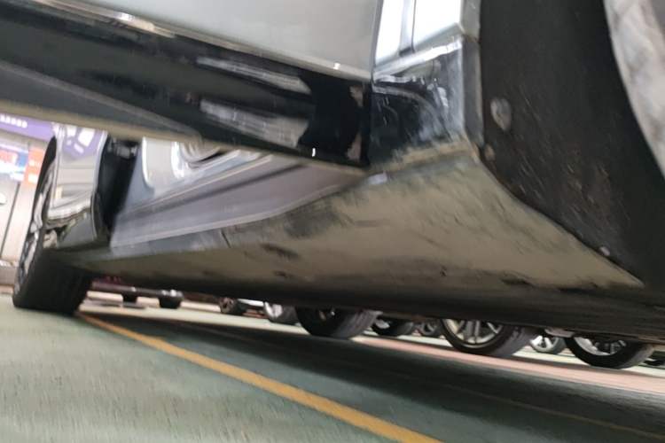 Used XPeng G6 2023 755 Ultra-Long Range Max Right Side Sill