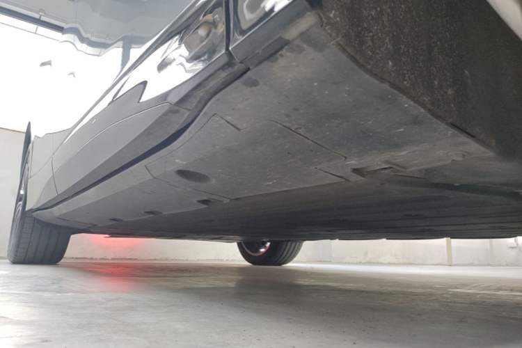 Used XPeng G6 2023 755 Ultra-Long Range Pro Right Side Sill