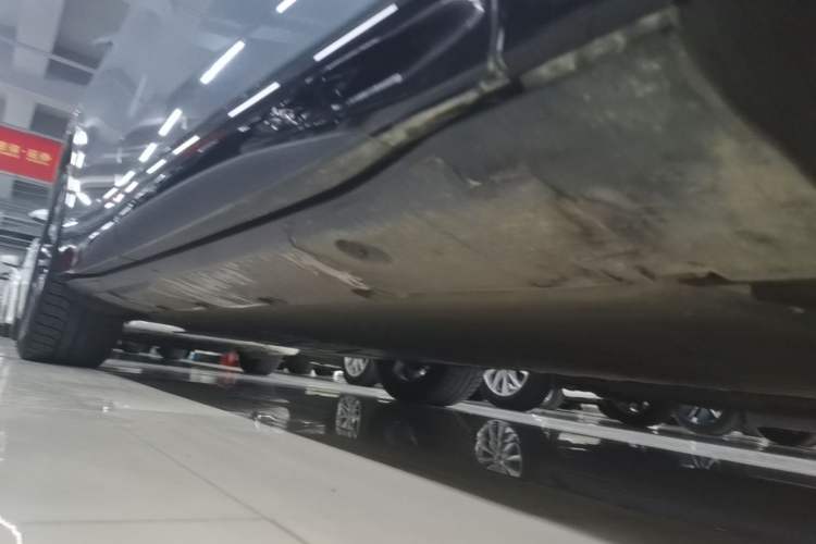Used XPeng G6 2023 580 Long-Range Pro Right Side Sill