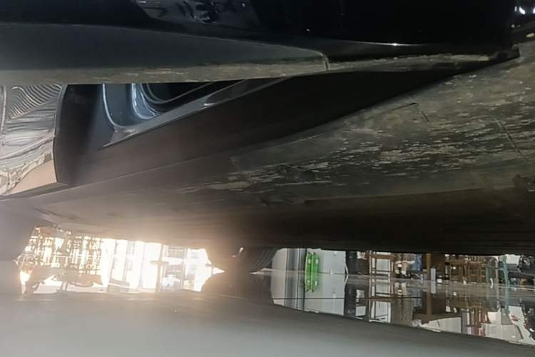 Used XPeng G6 2023 755 Ultra-Long Range Pro Right Side Sill