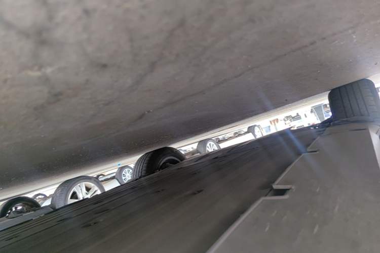 Used XPeng G6 2023 580 Long-Range Pro Right Side Sill