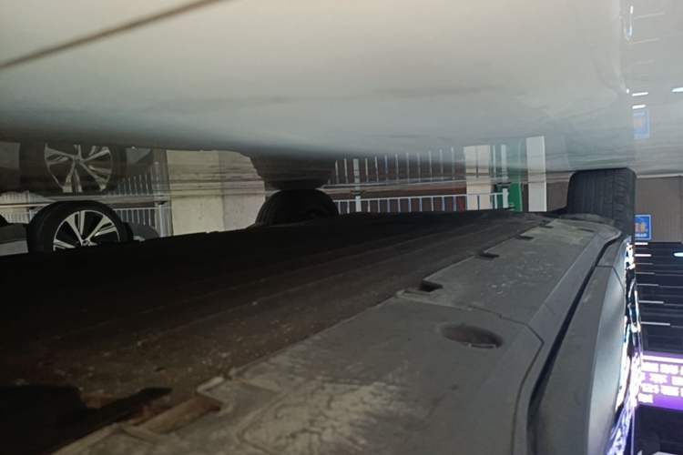 Used XPeng G6 2023 755 Ultra-Long Range Pro Right Side Sill