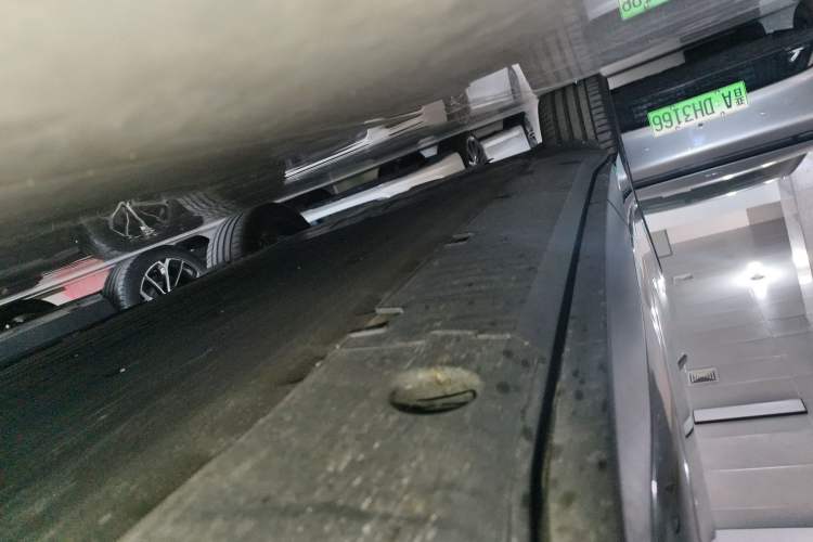 Used XPeng G6 2023 700 Four-Wheel Drive Performance Max Right Side Sill