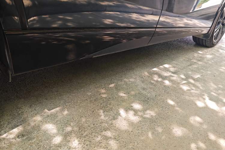 Used XPeng G6 2023 755 Ultra-Long Range Pro Right Side Sill
