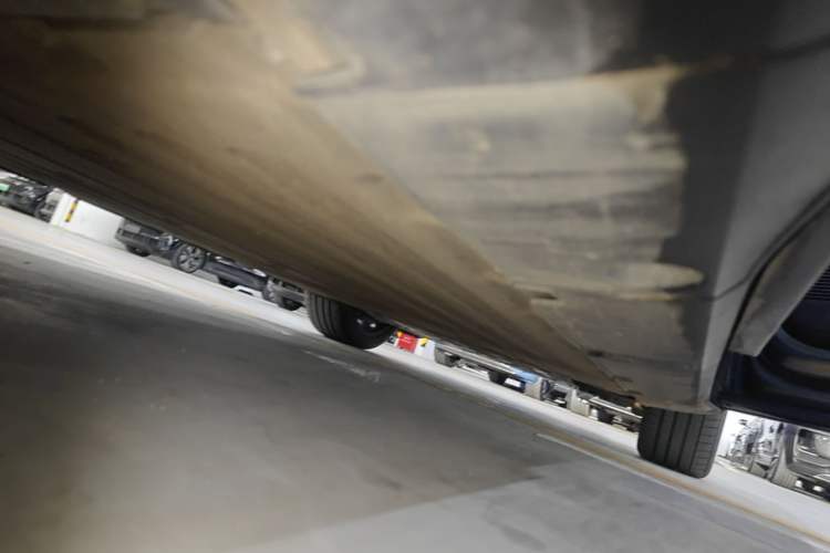 Used XPeng G6 2023 580 Long-Range Pro Right Side Sill