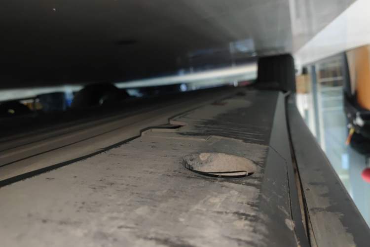 Used XPeng G6 2023 580 Long-Range Pro Right Side Sill