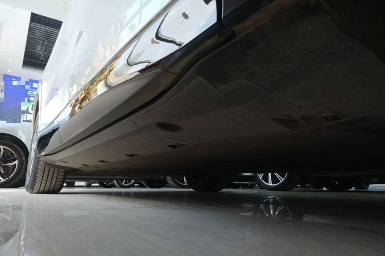 Used XPeng G6 2023 580 Long-Range Max Right Side Sill