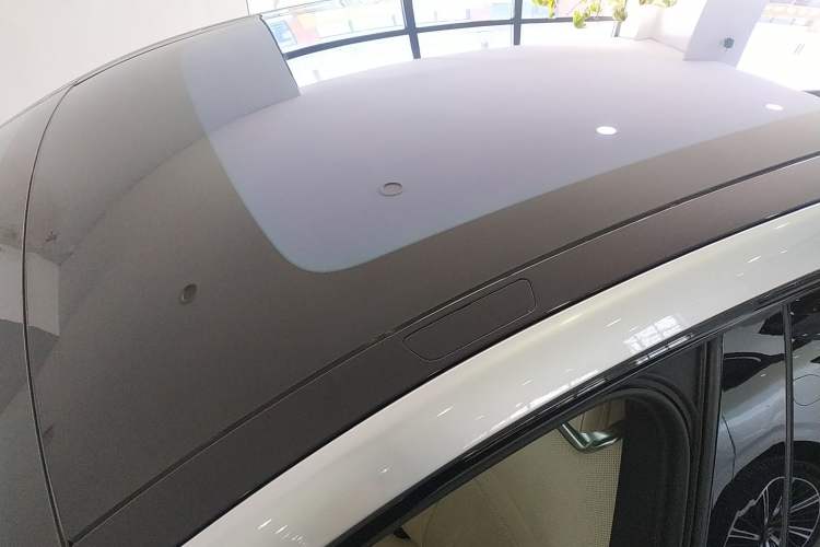 Used XPeng G6 2023 580 Long-Range Max Roof