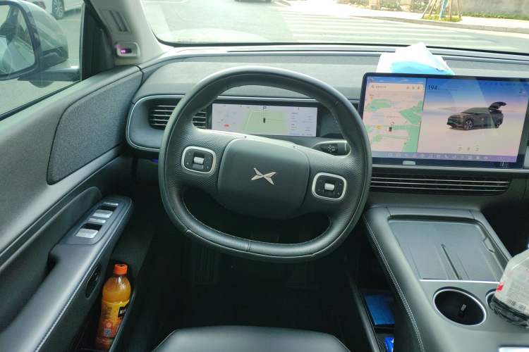 Used XPeng G6 2023 755 Ultra-Long Range Pro Steering Wheel