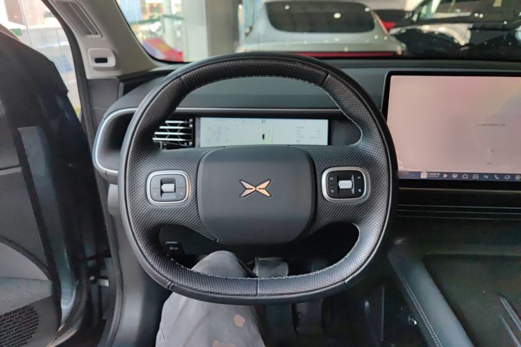 Used XPeng G6 2023 580 Long-Range Max Steering Wheel